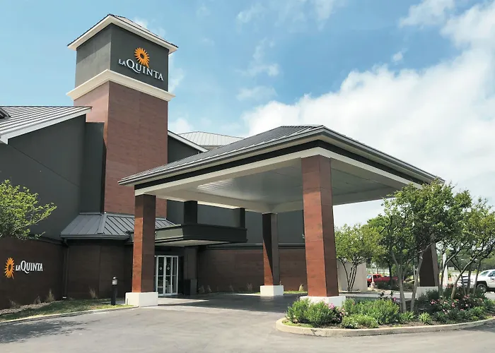 La Quinta By Wyndham Austin Airport Hotel